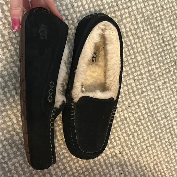 UGG Black Shearling Loafers - Picture 4 of 10